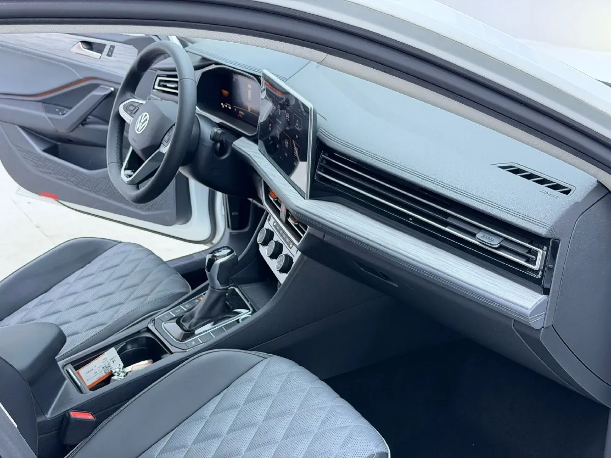 2023 Volkswagen Sagitar 1.4T 150HP L4 7DCT,autocango,china used car exporter,china ev exporter,chinese used car exporter,chinese used ev exporter