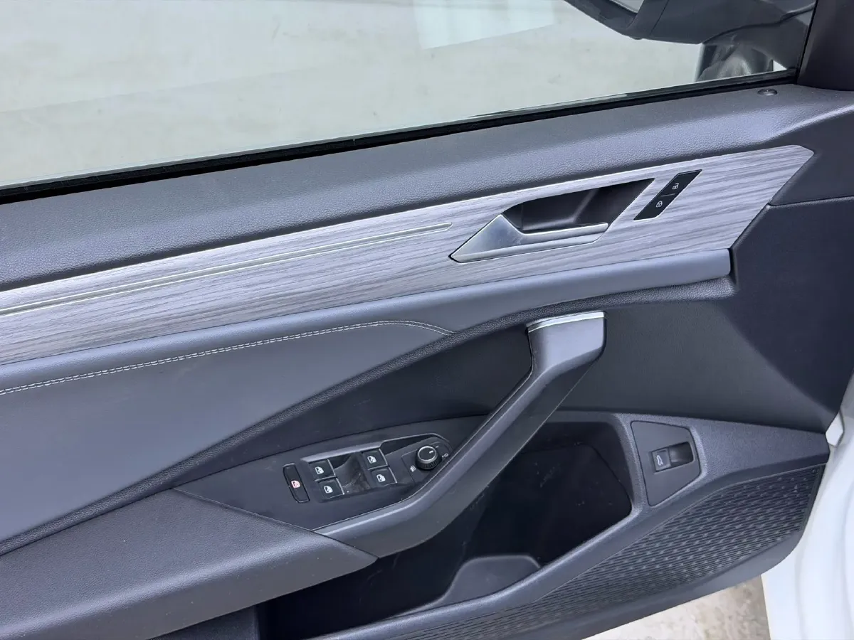 2023 Volkswagen Sagitar 1.4T 150HP L4 7DCT,autocango,china used car exporter,china ev exporter,chinese used car exporter,chinese used ev exporter