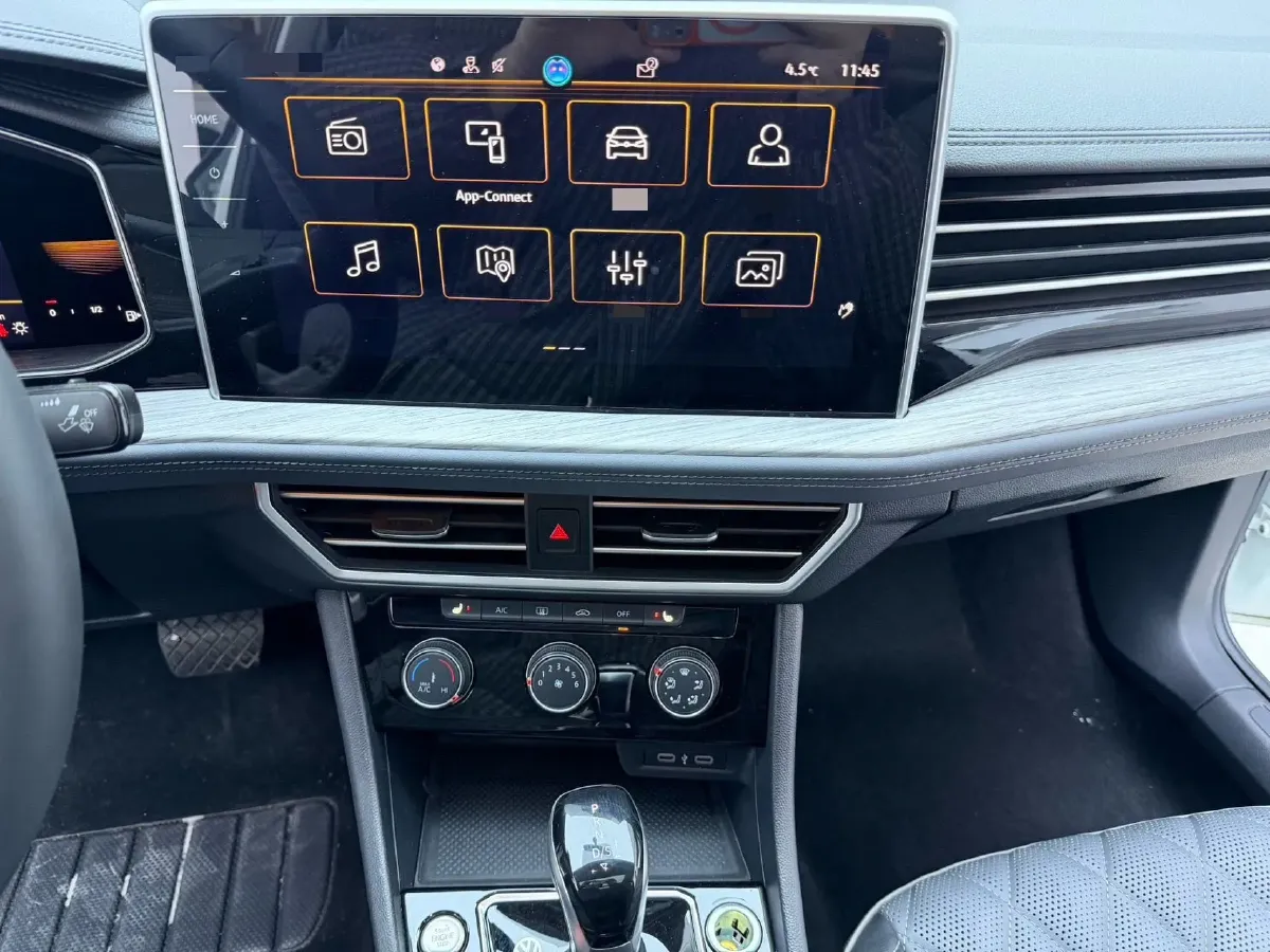 2023 Volkswagen Sagitar 1.4T 150HP L4 7DCT,autocango,china used car exporter,china ev exporter,chinese used car exporter,chinese used ev exporter