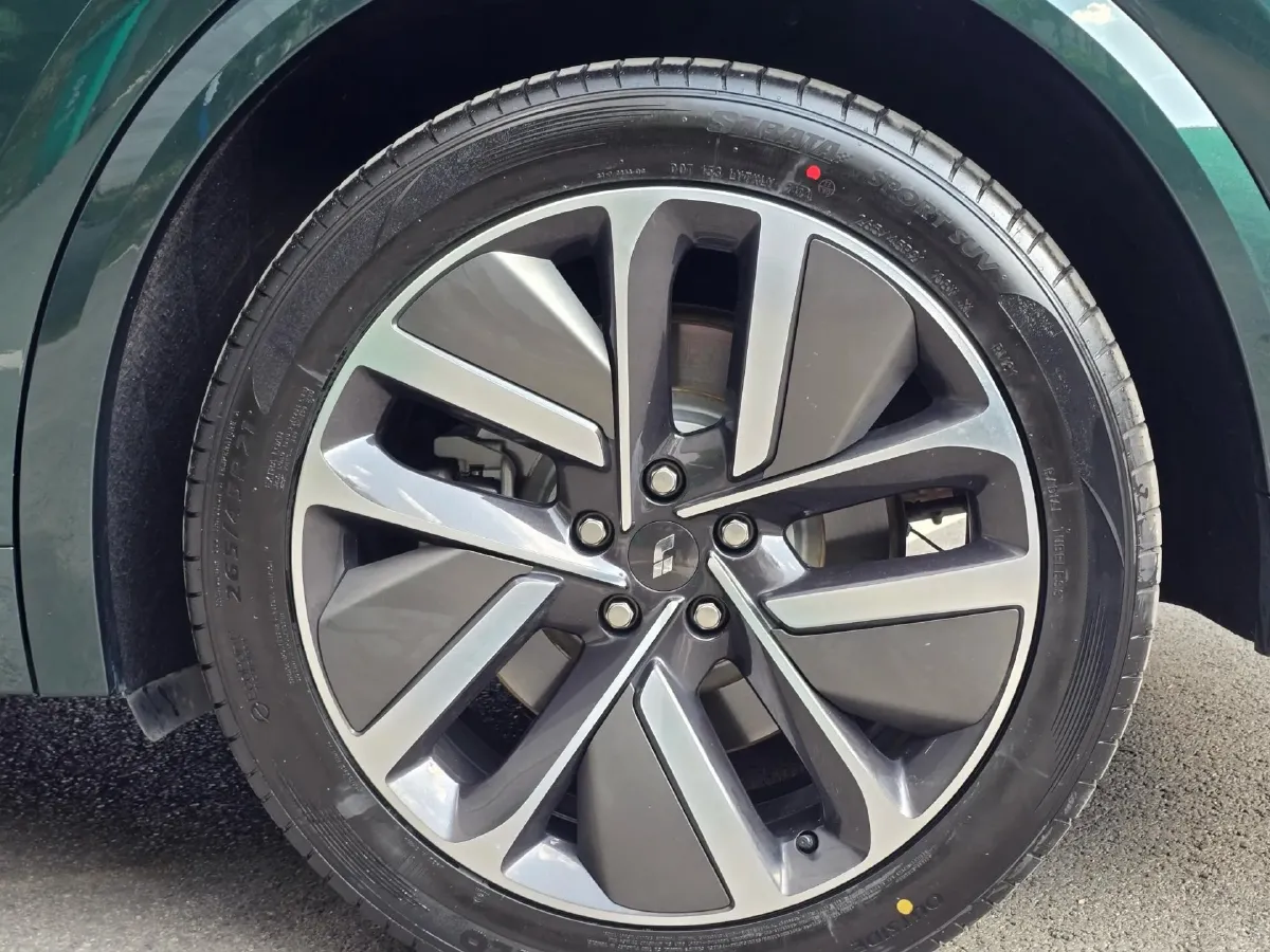 2023 Li L9 Range Extended 154HP REEV 42.6KWH,autocango,china used car exporter,china ev exporter,chinese used car exporter,chinese used ev exporter