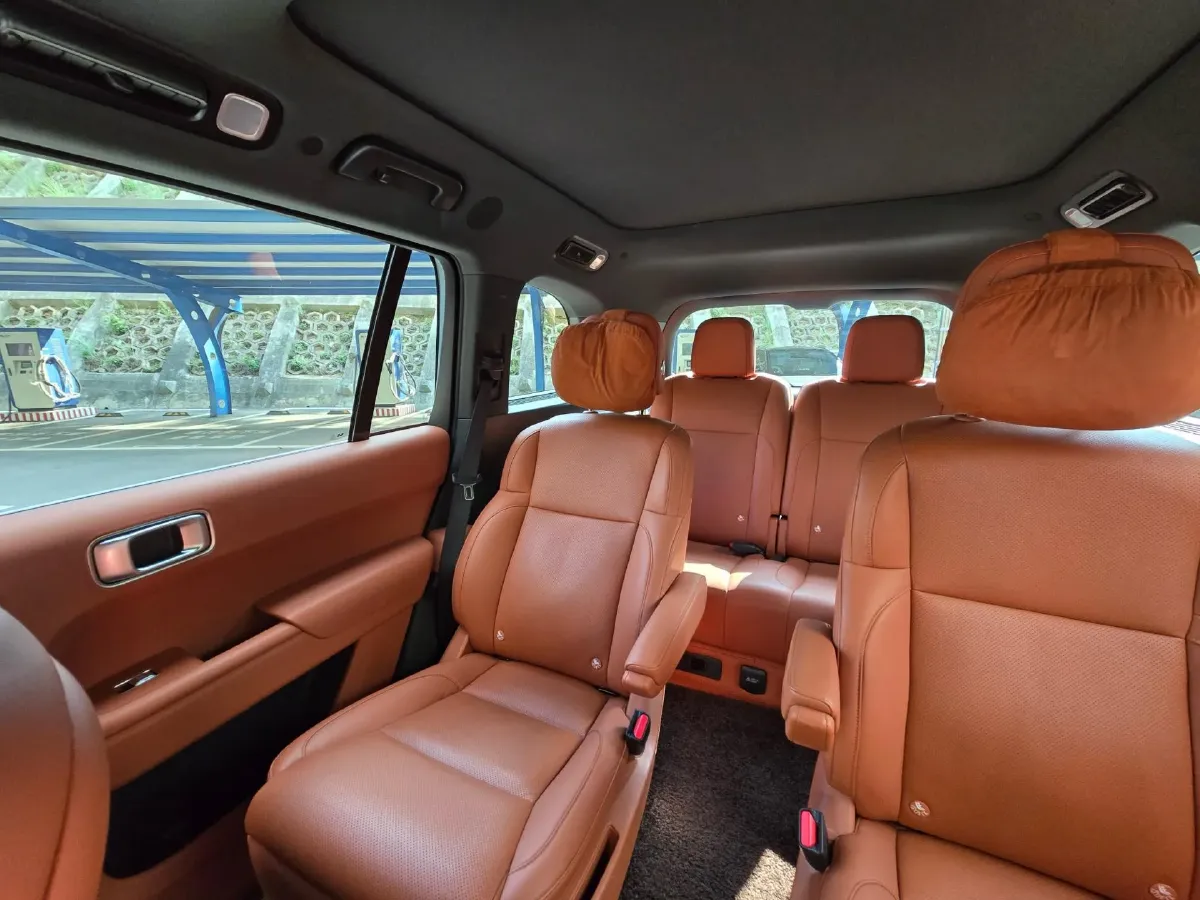 2023 Li L9 Range Extended 154HP REEV 42.6KWH,autocango,china used car exporter,china ev exporter,chinese used car exporter,chinese used ev exporter