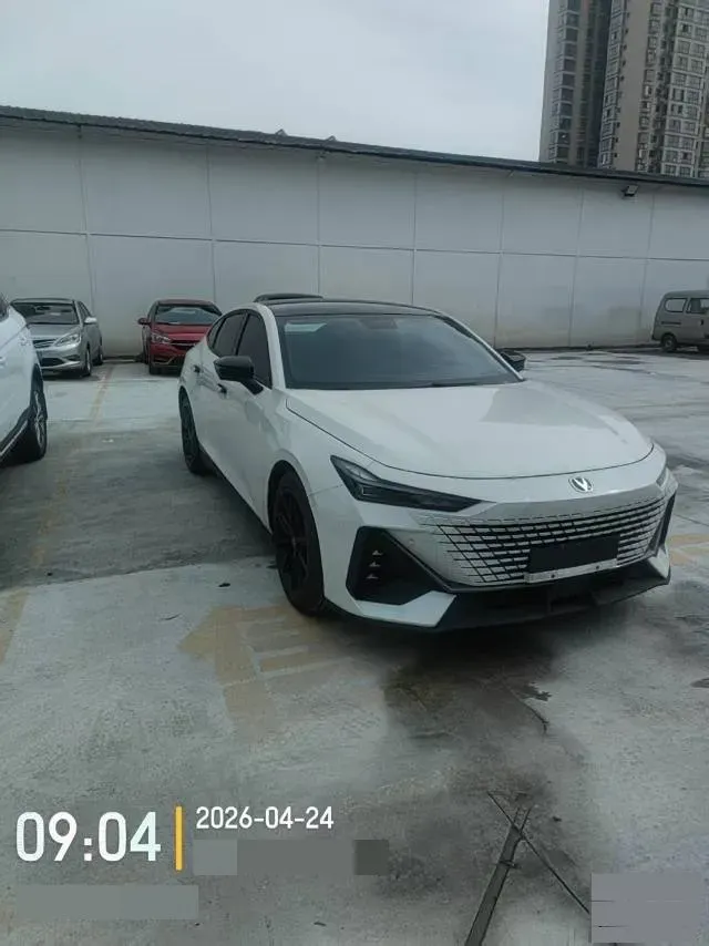 2022 ChangAn UNI-V 1.5T 188HP L4 7DCT,autocango,china used car exporter,china ev exporter,chinese used car exporter,chinese used ev exporter