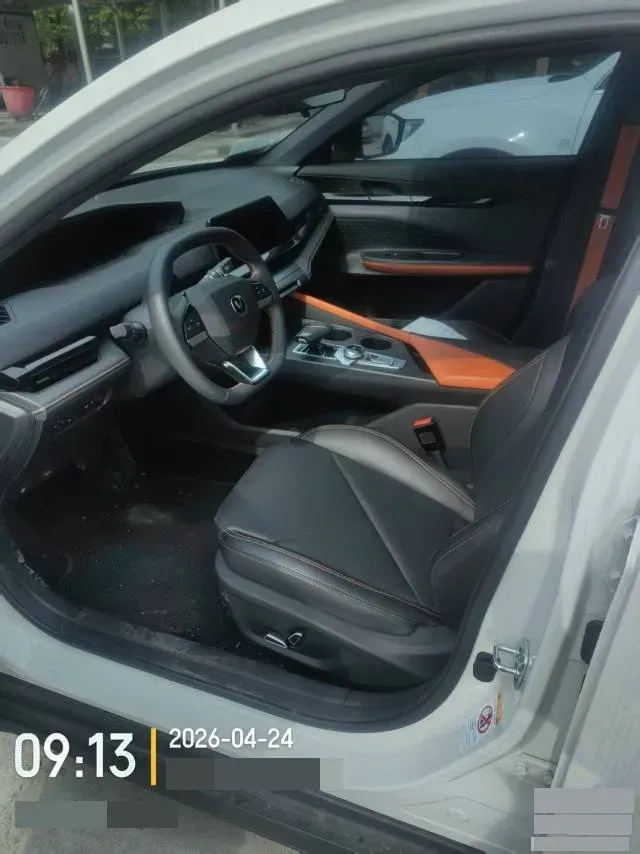 2022 ChangAn UNI-V 1.5T 188HP L4 7DCT,autocango,china used car exporter,china ev exporter,chinese used car exporter,chinese used ev exporter