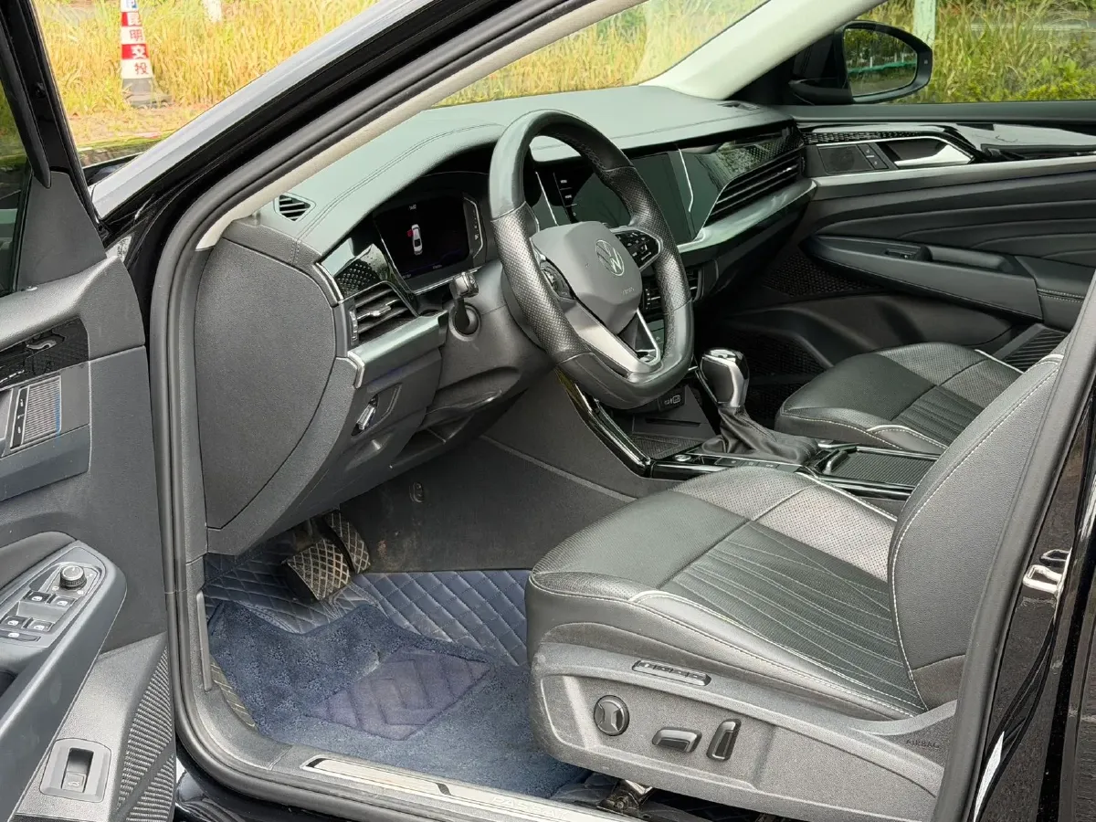 2022 Xpeng P7 BEV 60.2KWH,autocango,china used car exporter,china ev exporter,chinese used car exporter,chinese used ev exporter