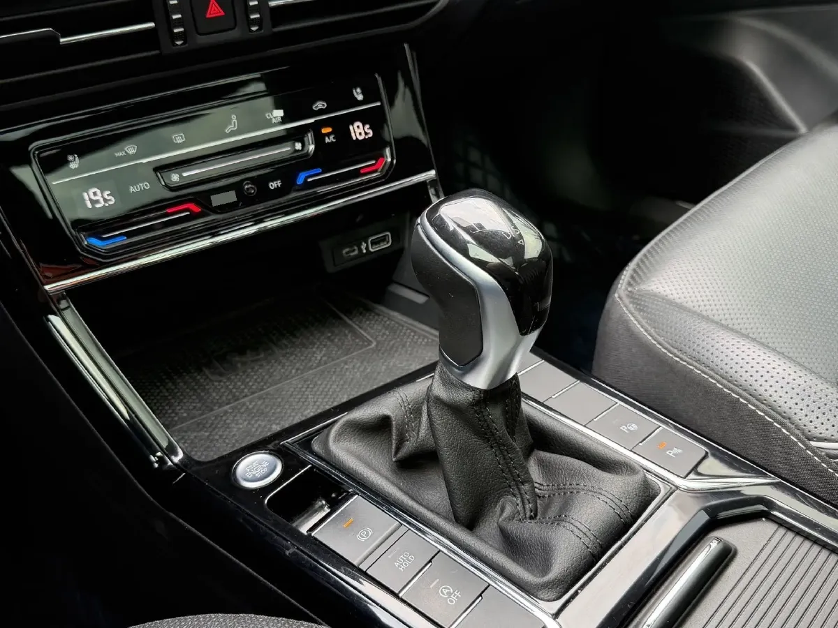 2022 Xpeng P7 BEV 60.2KWH,autocango,china used car exporter,china ev exporter,chinese used car exporter,chinese used ev exporter