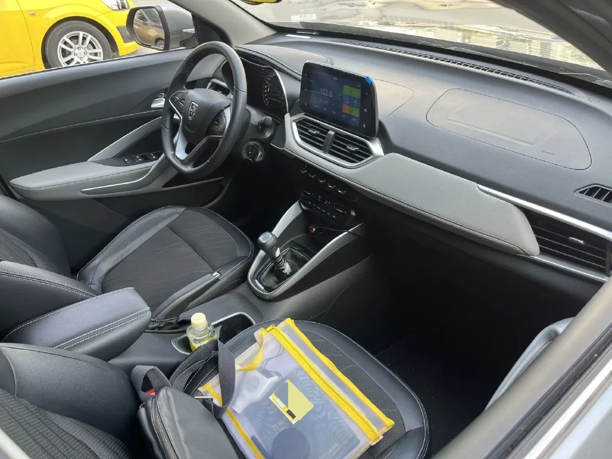 2017 BaoJun 510 1.5L 112HP L4 6MT,autocango,china used car exporter,china ev exporter,chinese used car exporter,chinese used ev exporter