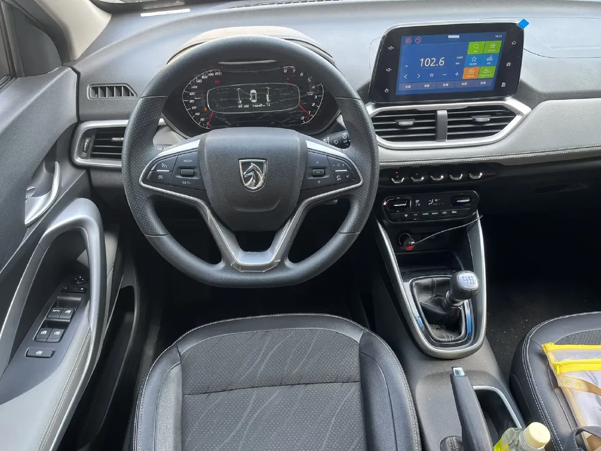 2017 BaoJun 510 1.5L 112HP L4 6MT,autocango,china used car exporter,china ev exporter,chinese used car exporter,chinese used ev exporter