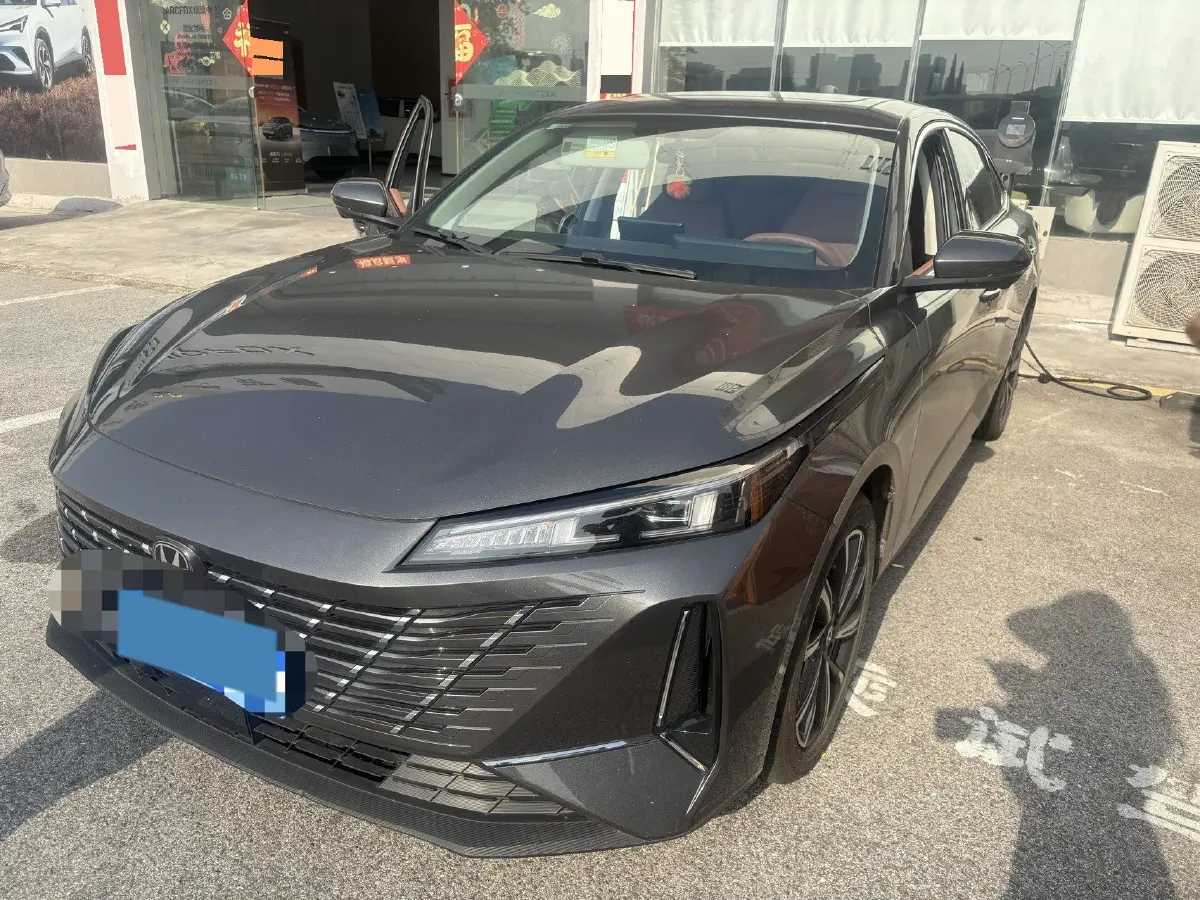 2025 ChangAn Eado 1.5T 192HP L4 7DCT,autocango,china used car exporter,china ev exporter,chinese used car exporter,chinese used ev exporter