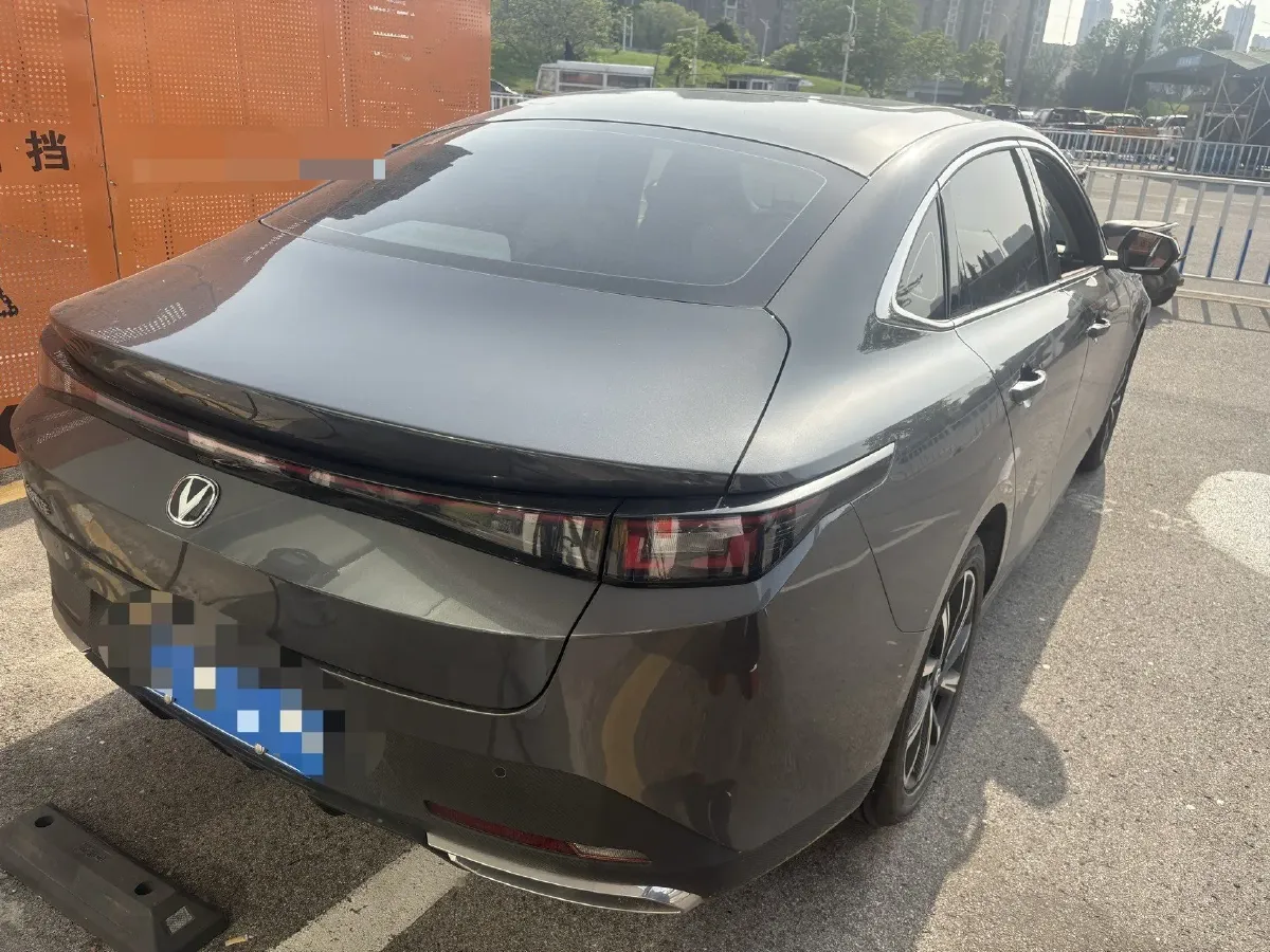 2025 ChangAn Eado 1.5T 192HP L4 7DCT,autocango,china used car exporter,china ev exporter,chinese used car exporter,chinese used ev exporter
