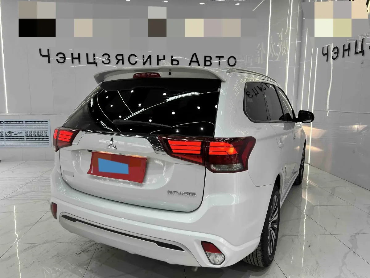 2021 Mitsubishi Outlander 2.0L 166HP L4 CVT,autocango,china used car exporter,china ev exporter,chinese used car exporter,chinese used ev exporter