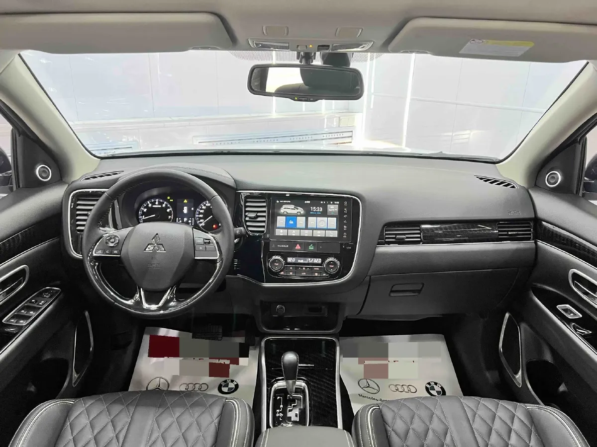 2021 Mitsubishi Outlander 2.0L 166HP L4 CVT,autocango,china used car exporter,china ev exporter,chinese used car exporter,chinese used ev exporter