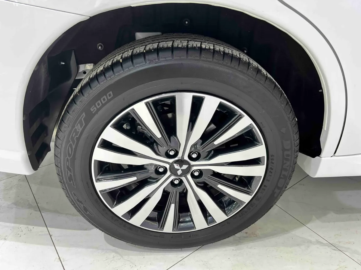 2021 Mitsubishi Outlander 2.0L 166HP L4 CVT,autocango,china used car exporter,china ev exporter,chinese used car exporter,chinese used ev exporter