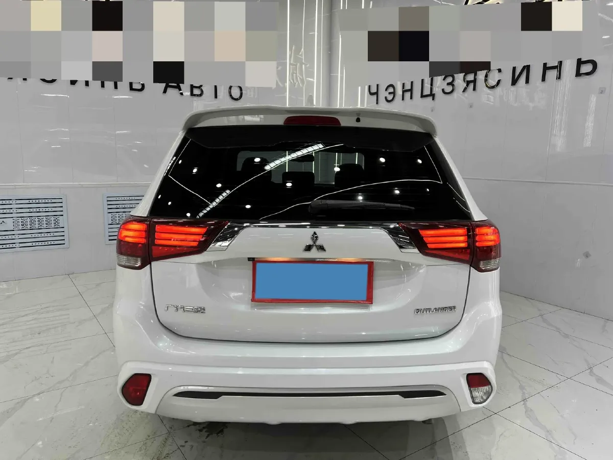 2021 Mitsubishi Outlander 2.0L 166HP L4 CVT,autocango,china used car exporter,china ev exporter,chinese used car exporter,chinese used ev exporter