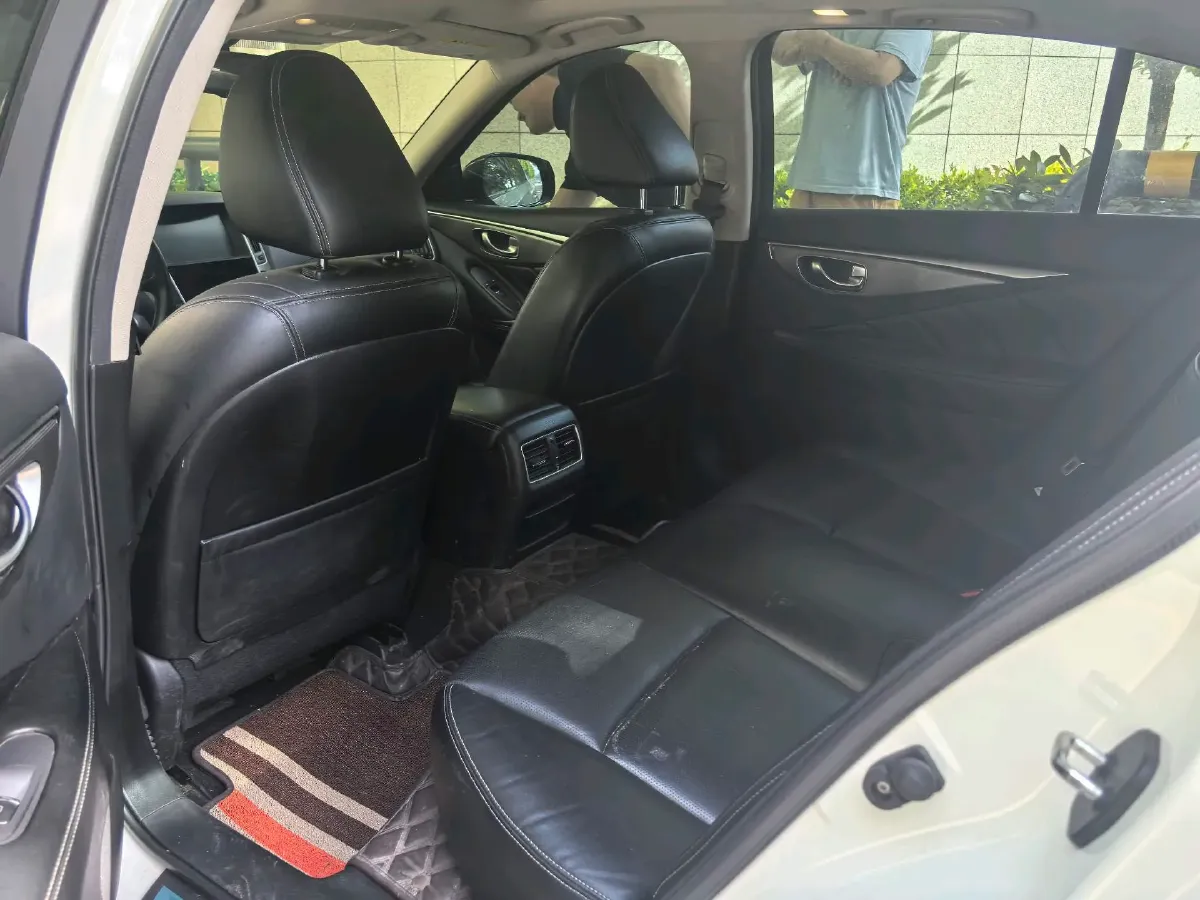 2018 Jeep Grand Commander 2.0T 265HP L4 9AT,autocango,china used car exporter,china ev exporter,chinese used car exporter,chinese used ev exporter