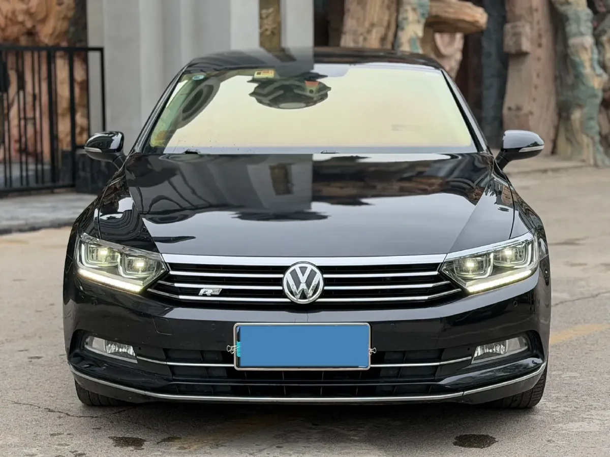 2018 Volkswagen Magotan 1.8T 180HP L4 7DCT,autocango,china used car exporter,china ev exporter,chinese used car exporter,chinese used ev exporter
