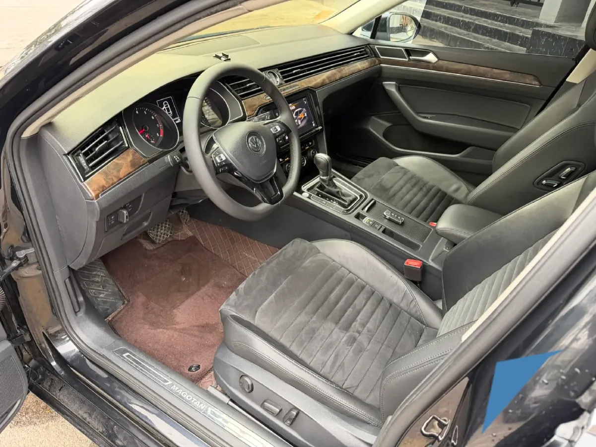 2018 Volkswagen Magotan 1.8T 180HP L4 7DCT,autocango,china used car exporter,china ev exporter,chinese used car exporter,chinese used ev exporter