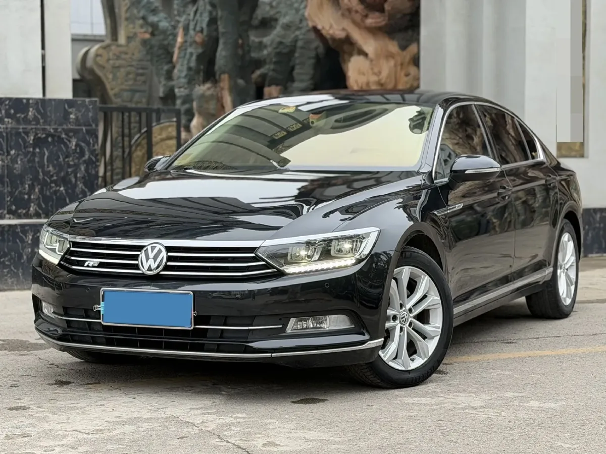 2018 Volkswagen Magotan 1.8T 180HP L4 7DCT,autocango,china used car exporter,china ev exporter,chinese used car exporter,chinese used ev exporter
