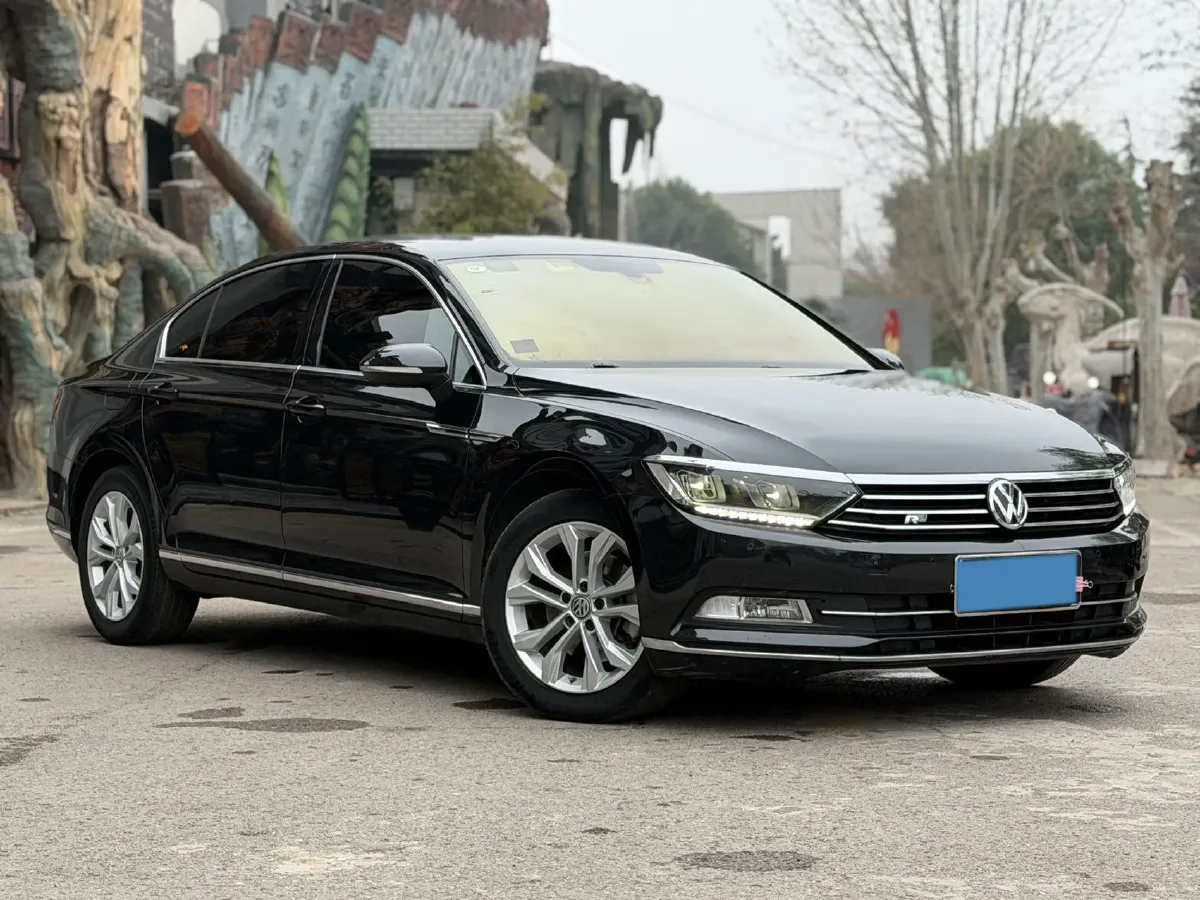 2018 Volkswagen Magotan 1.8T 180HP L4 7DCT,autocango,china used car exporter,china ev exporter,chinese used car exporter,chinese used ev exporter