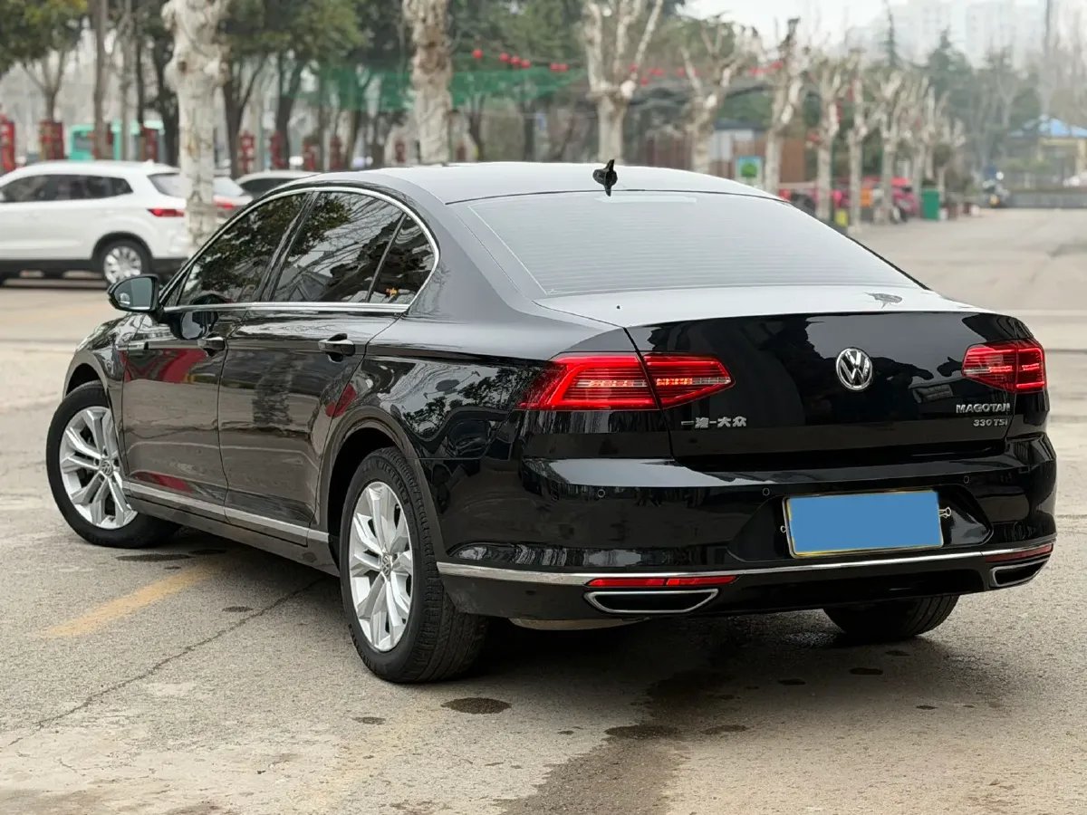 2018 Volkswagen Magotan 1.8T 180HP L4 7DCT,autocango,china used car exporter,china ev exporter,chinese used car exporter,chinese used ev exporter