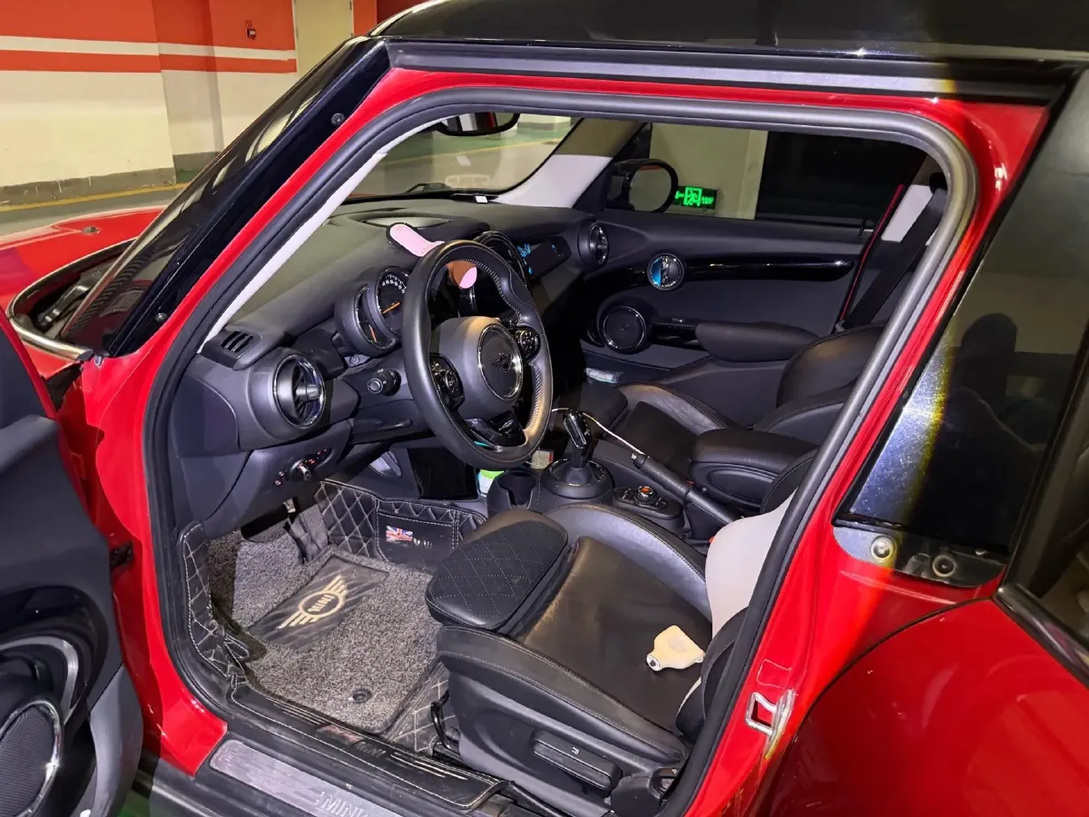 2020 MINI MINI 1.5T 136HP L3 7DCT,autocango,china used car exporter,china ev exporter,chinese used car exporter,chinese used ev exporter