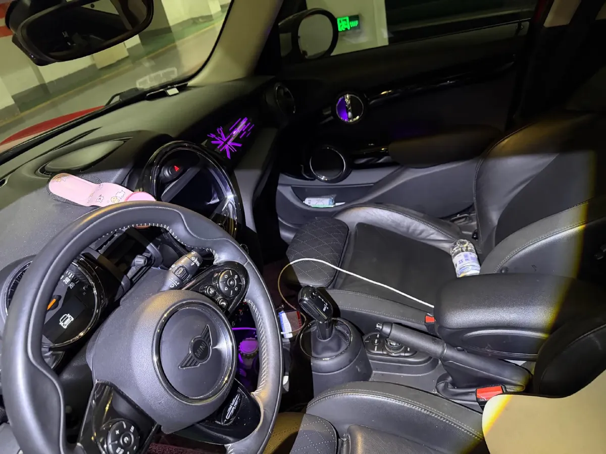 2020 MINI MINI 1.5T 136HP L3 7DCT,autocango,china used car exporter,china ev exporter,chinese used car exporter,chinese used ev exporter