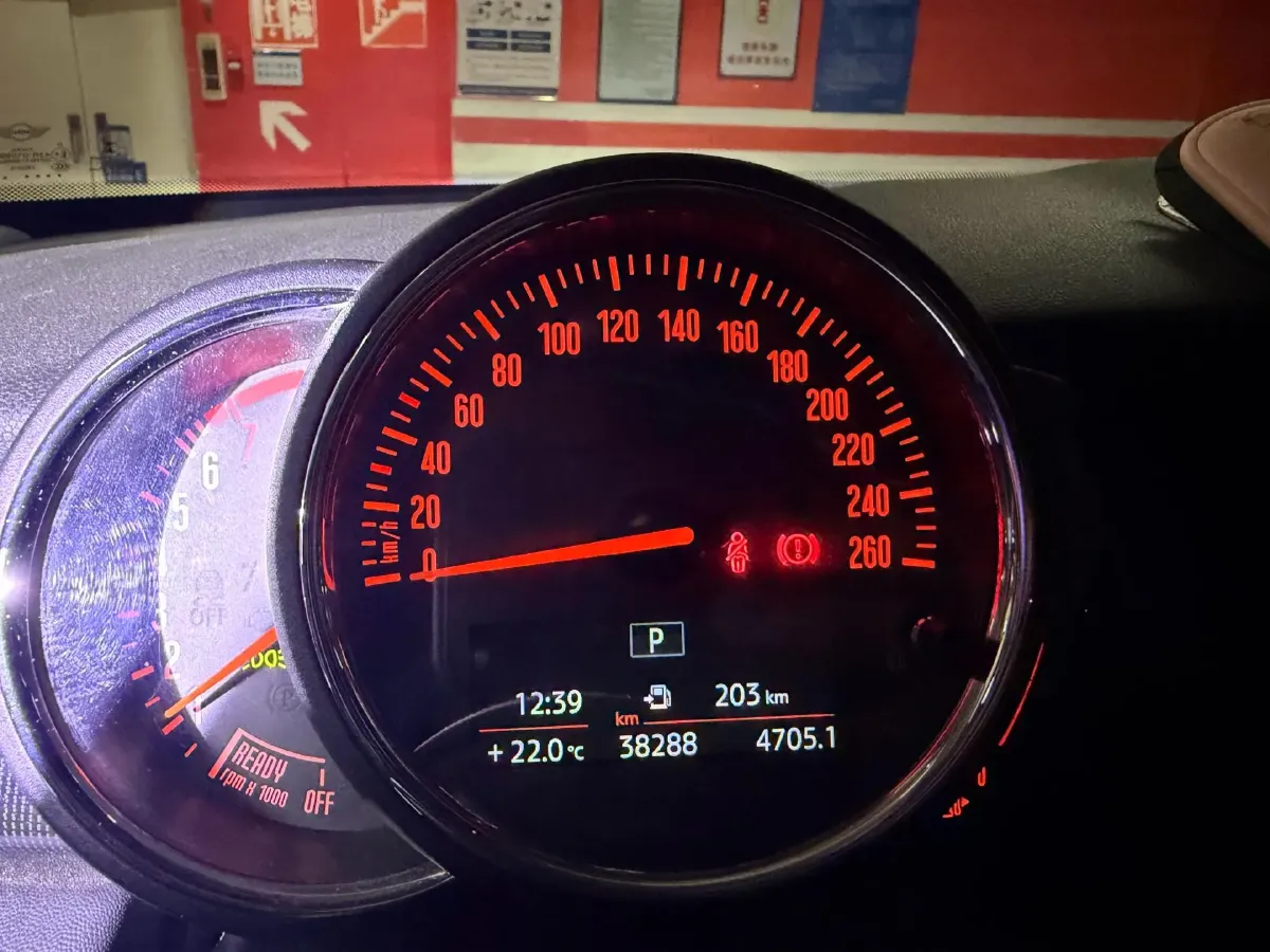 2020 MINI MINI 1.5T 136HP L3 7DCT,autocango,china used car exporter,china ev exporter,chinese used car exporter,chinese used ev exporter