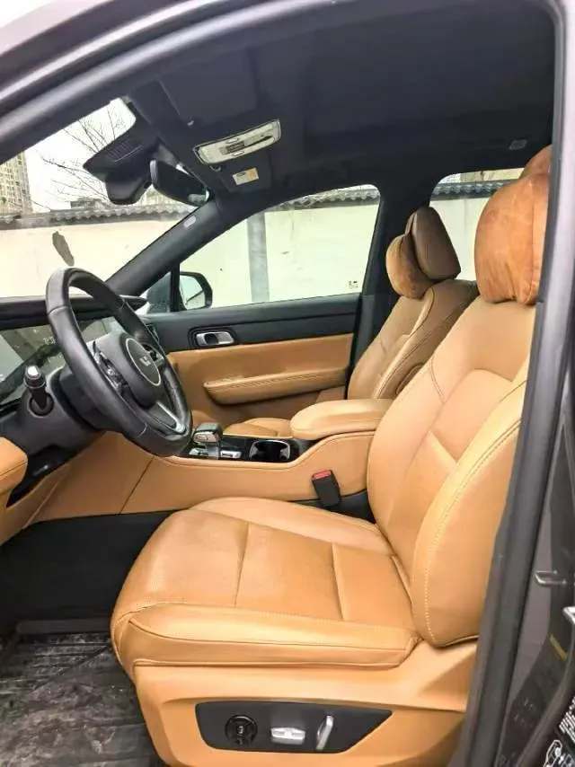 2021 Li ONE Range Extended 131HP REEV 40.5KWH,autocango,china used car exporter,china ev exporter,chinese used car exporter,chinese used ev exporter