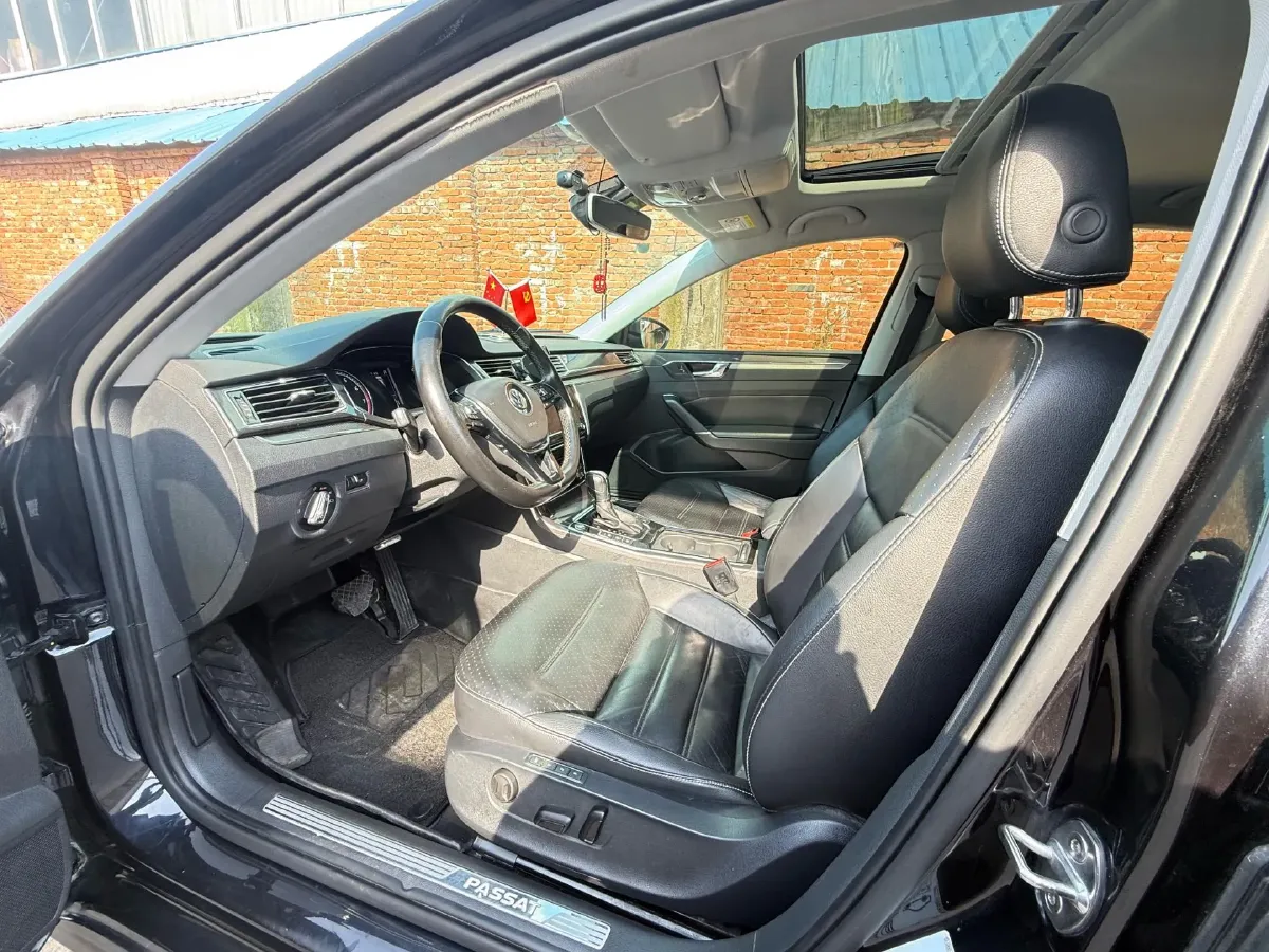 2017 Volkswagen Passat 1.8T 180HP L4 7DCT,autocango,china used car exporter,china ev exporter,chinese used car exporter,chinese used ev exporter