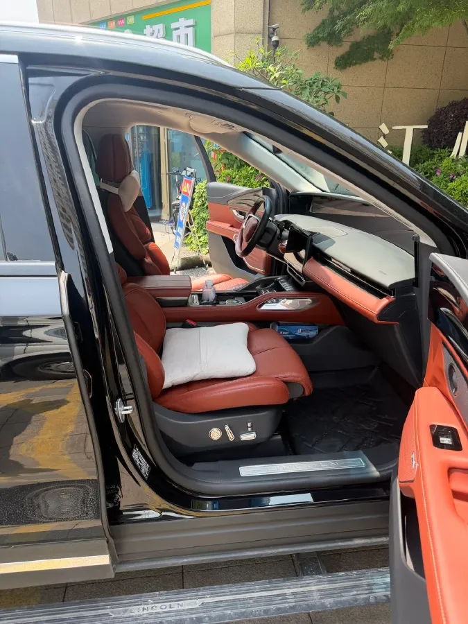 2023 Lincoln Nautilus 2.0T 261HP L4 8AT,autocango,china used car exporter,china ev exporter,chinese used car exporter,chinese used ev exporter