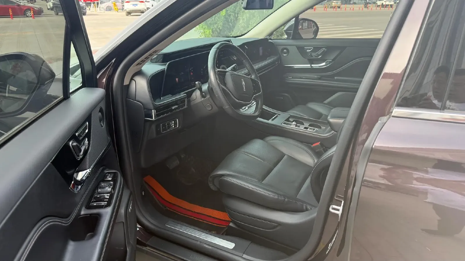 2023 Lincoln Corsair 2.0T 261HP L4 8AT,autocango,china used car exporter,china ev exporter,chinese used car exporter,chinese used ev exporter