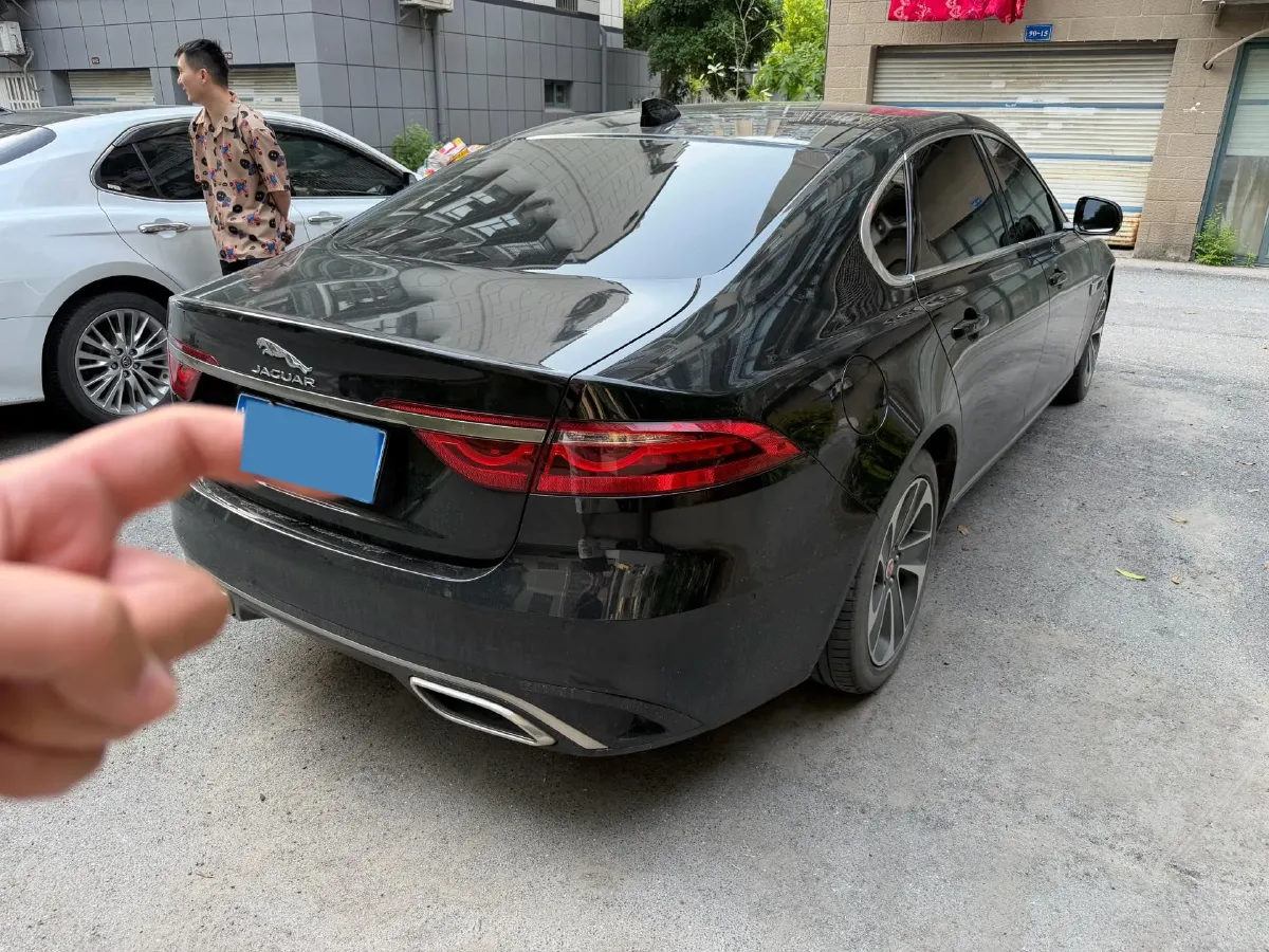 2022 Jaguar XFL 2.0T 200HP L4 8AT,autocango,china used car exporter,china ev exporter,chinese used car exporter,chinese used ev exporter