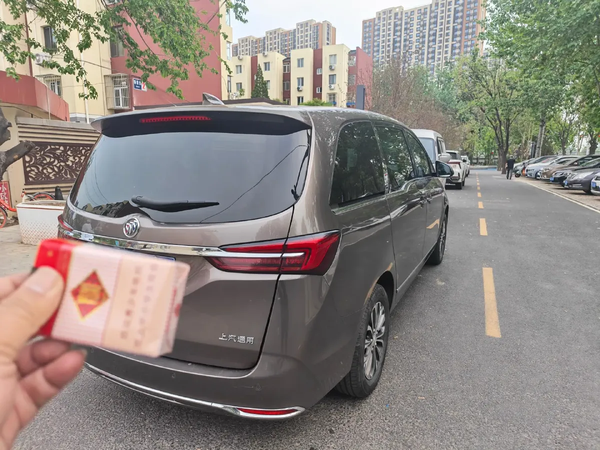 2022 Buick GL8 2.0T 237HP L4 9AT,autocango,china used car exporter,china ev exporter,chinese used car exporter,chinese used ev exporter