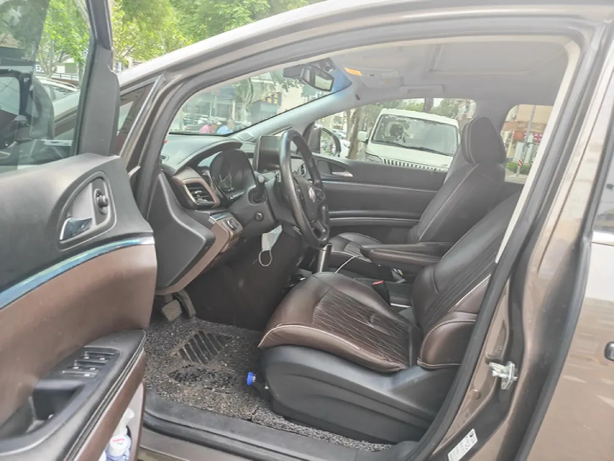 2022 Buick GL8 2.0T 237HP L4 9AT,autocango,china used car exporter,china ev exporter,chinese used car exporter,chinese used ev exporter