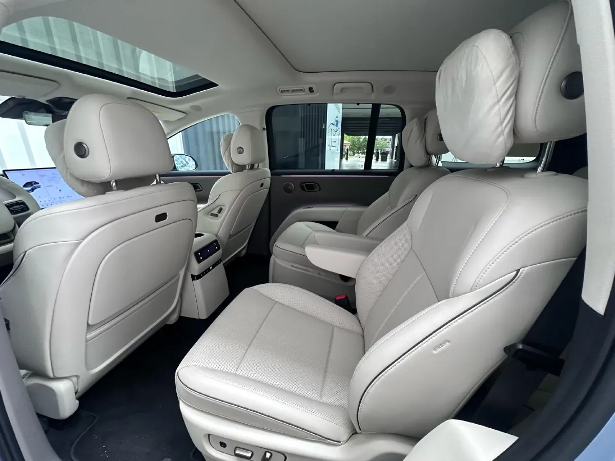 2025 Li i8 BEV,autocango,china used car exporter,china ev exporter,chinese used car exporter,chinese used ev exporter