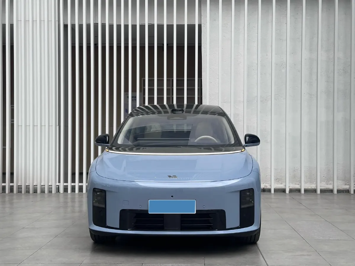 2025 Li i8 BEV,autocango,china used car exporter,china ev exporter,chinese used car exporter,chinese used ev exporter