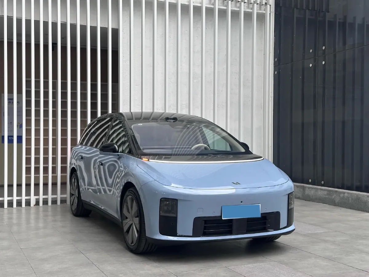 2025 Li i8 BEV,autocango,china used car exporter,china ev exporter,chinese used car exporter,chinese used ev exporter