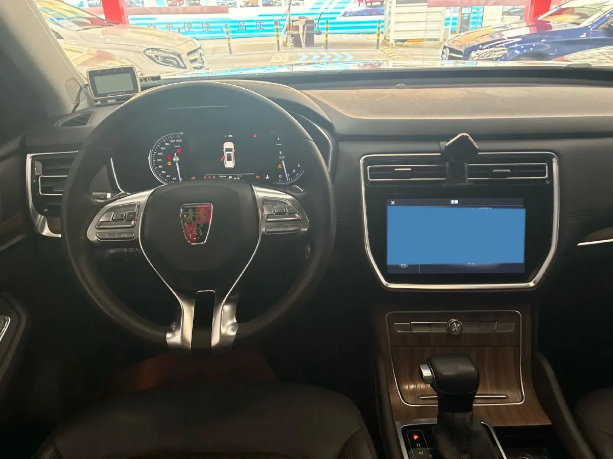 2019 Roewe RX8 2.0T 222HP L4 6AT,autocango,china used car exporter,china ev exporter,chinese used car exporter,chinese used ev exporter