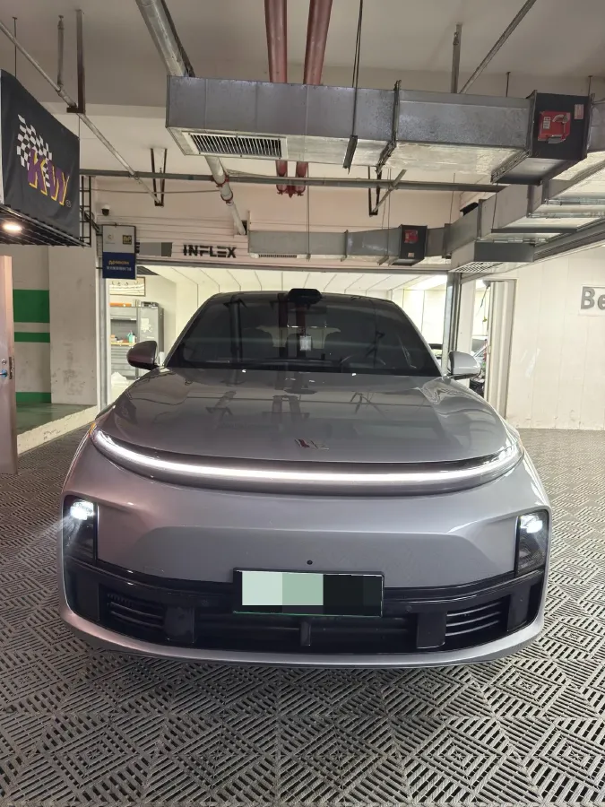 2024 Li L8 Range Extended 154HP REEV 42.8KWH,autocango,china used car exporter,china ev exporter,chinese used car exporter,chinese used ev exporter