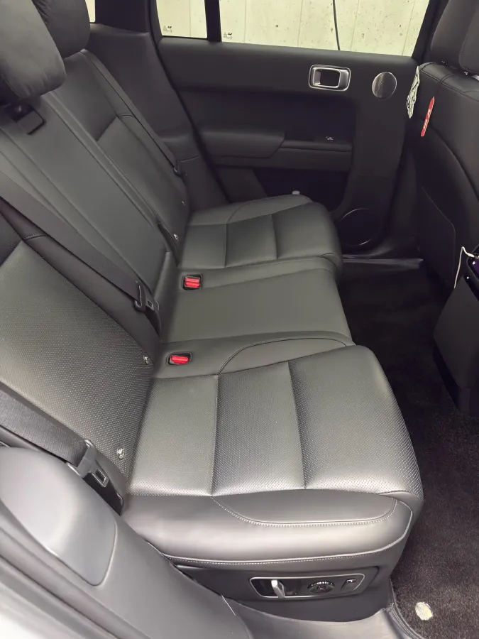 2024 Li L8 Range Extended 154HP REEV 42.8KWH,autocango,china used car exporter,china ev exporter,chinese used car exporter,chinese used ev exporter