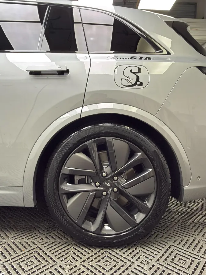 2024 Li L8 Range Extended 154HP REEV 42.8KWH,autocango,china used car exporter,china ev exporter,chinese used car exporter,chinese used ev exporter