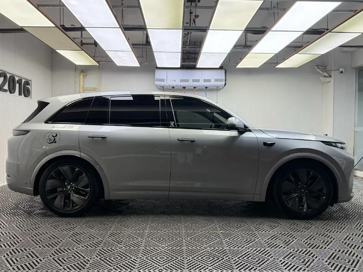 2024 Li L8 Range Extended 154HP REEV 42.8KWH,autocango,china used car exporter,china ev exporter,chinese used car exporter,chinese used ev exporter