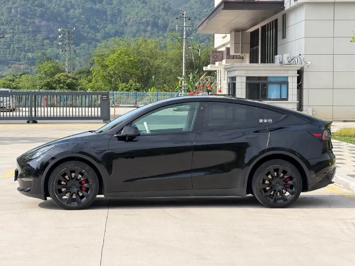 2021 MINI COUNTRYMAN 1.5T 136HP L3 8AT,autocango,china used car exporter,china ev exporter,chinese used car exporter,chinese used ev exporter