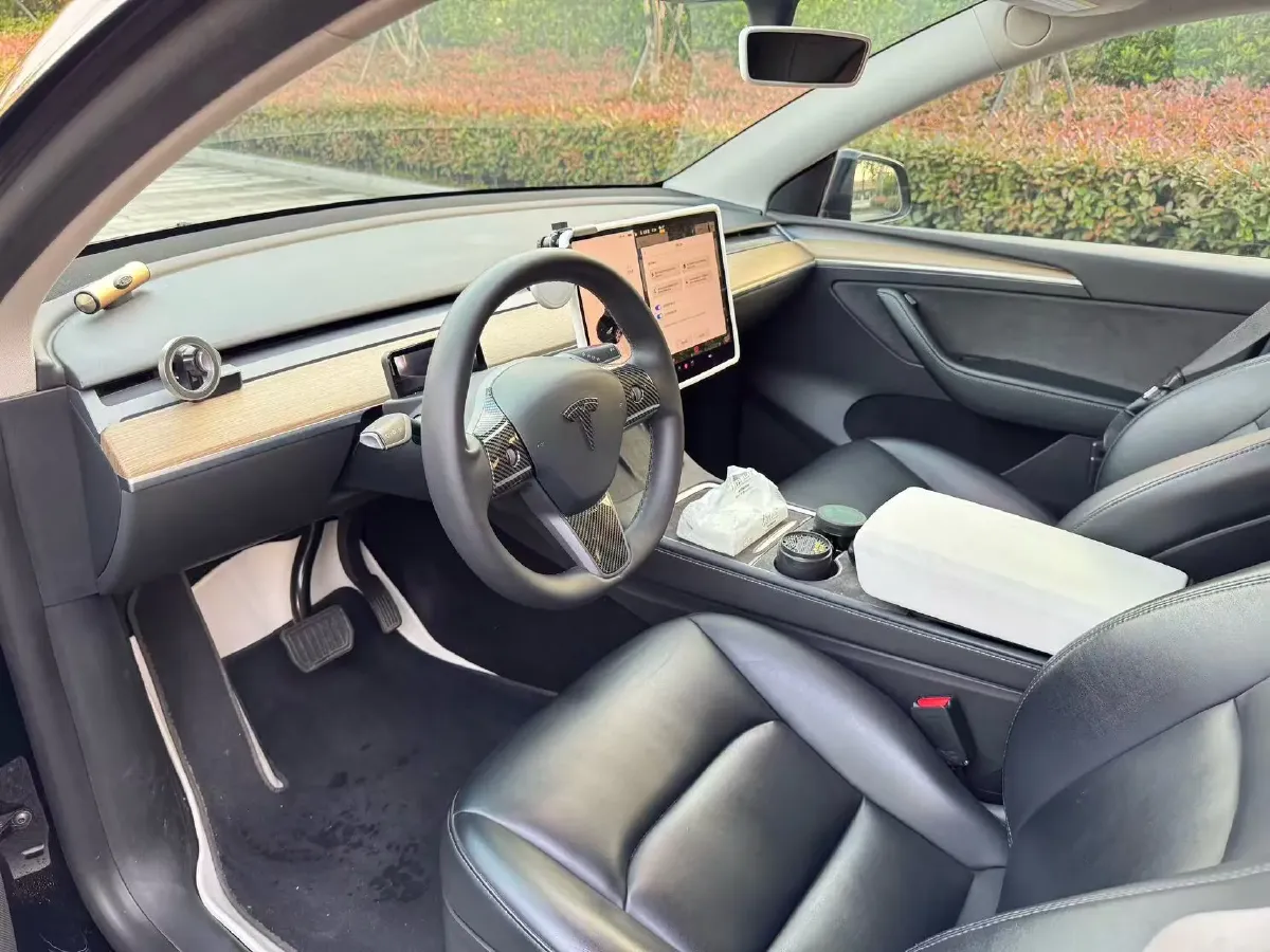 2022 Tesla Model Y BEV 60KWH,autocango,china used car exporter,china ev exporter,chinese used car exporter,chinese used ev exporter