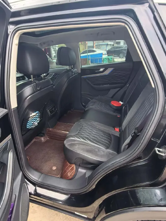 2022 HongQi HS5 2.0T 224HP L4 6AT,autocango,china used car exporter,china ev exporter,chinese used car exporter,chinese used ev exporter