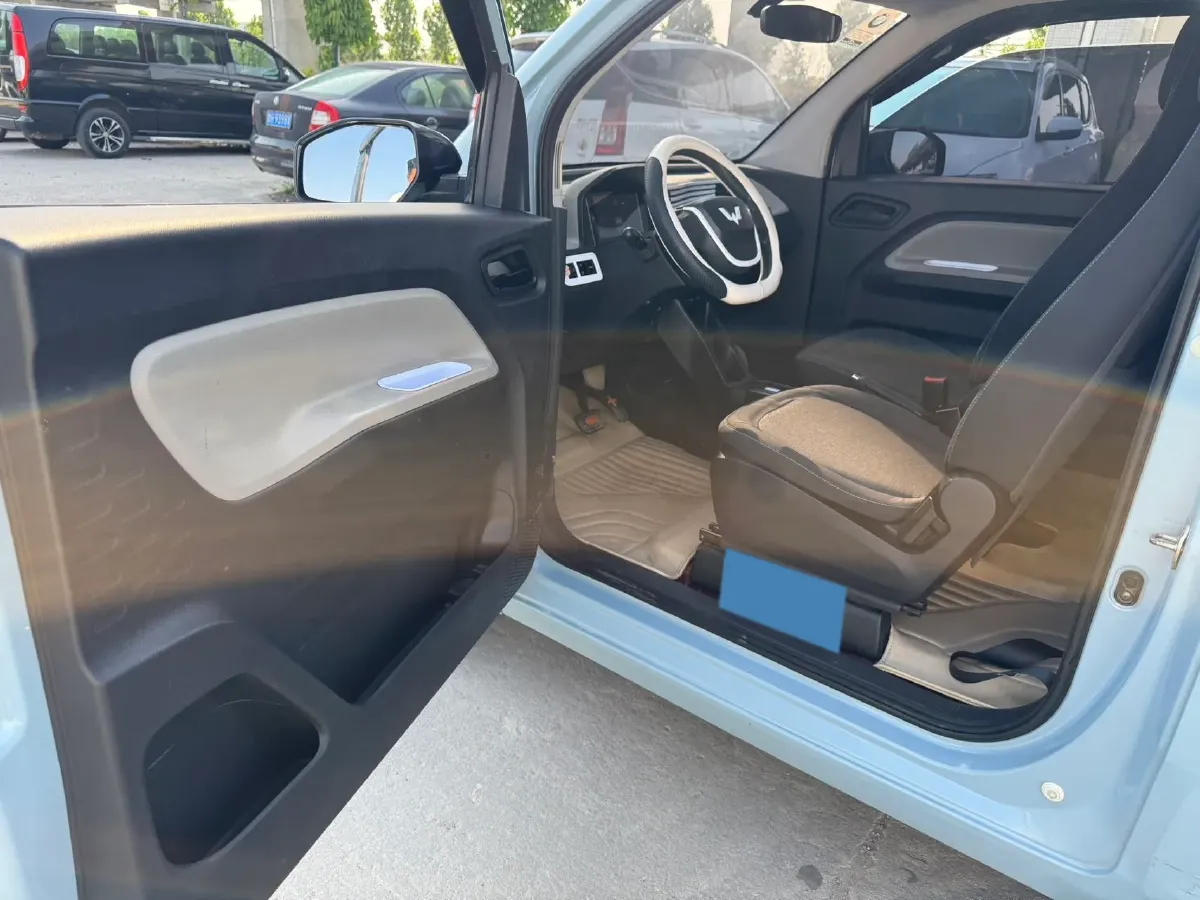 2020 WuLing HongGuang MINI EV BEV 9KWH,autocango,china used car exporter,china ev exporter,chinese used car exporter,chinese used ev exporter