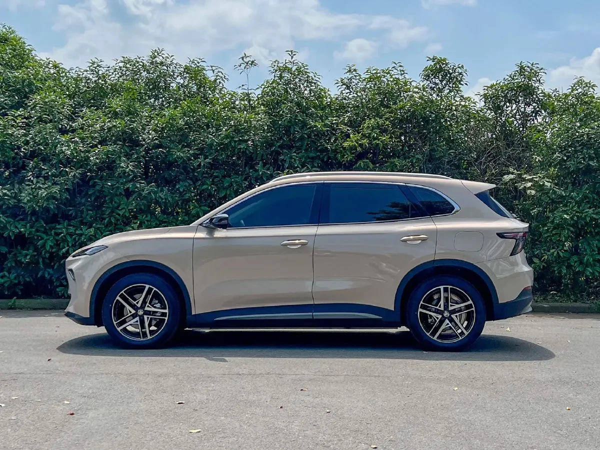 2025 MG MG ES5 BEV 62.2KWH,autocango,china used car exporter,china ev exporter,chinese used car exporter,chinese used ev exporter