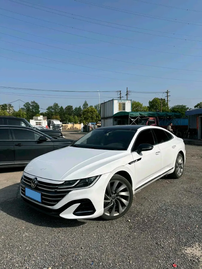2023 Volkswagen CC 2.0T 220HP L4 7DCT,autocango,china used car exporter,china ev exporter,chinese used car exporter,chinese used ev exporter