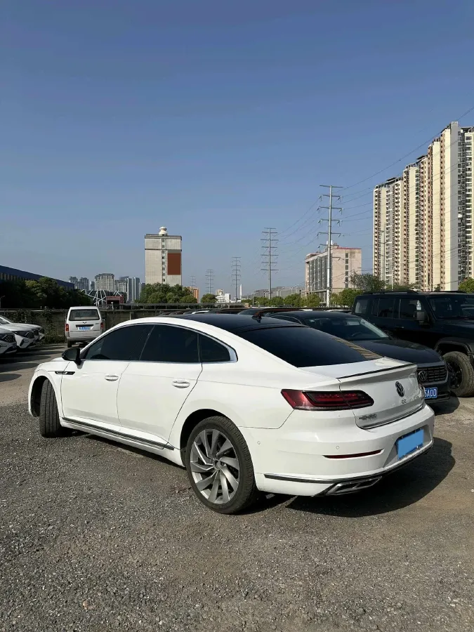 2023 Volkswagen CC 2.0T 220HP L4 7DCT,autocango,china used car exporter,china ev exporter,chinese used car exporter,chinese used ev exporter