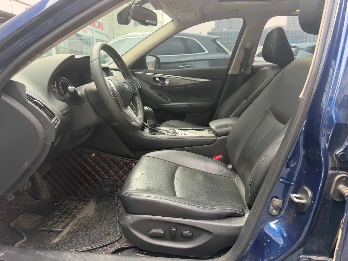 2018 Jeep Grand Commander 2.0T 265HP L4 9AT,autocango,china used car exporter,china ev exporter,chinese used car exporter,chinese used ev exporter