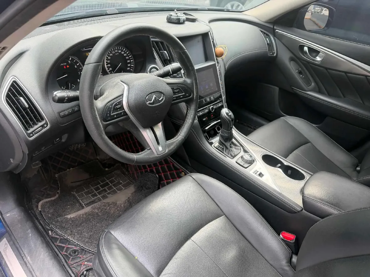 2018 Jeep Grand Commander 2.0T 265HP L4 9AT,autocango,china used car exporter,china ev exporter,chinese used car exporter,chinese used ev exporter